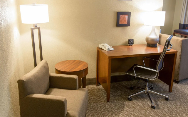 Comfort Suites Grand Rapids South