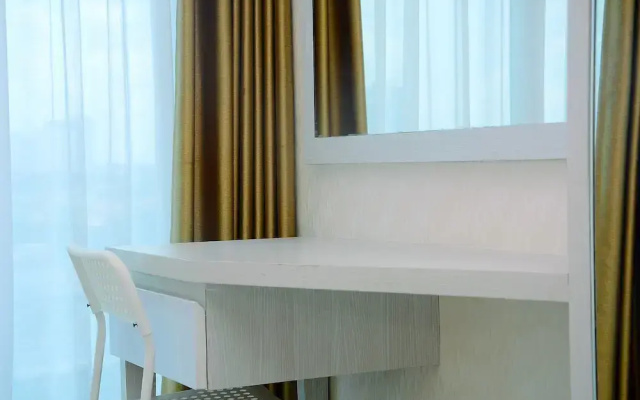 Comfy with Modern Style 1BR Grand Kamala Lagoon Apartment