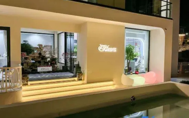 No. 73, Xiwuli · Moganshan French Light Luxury Courtyard Family-friendly Boutique Accommodation