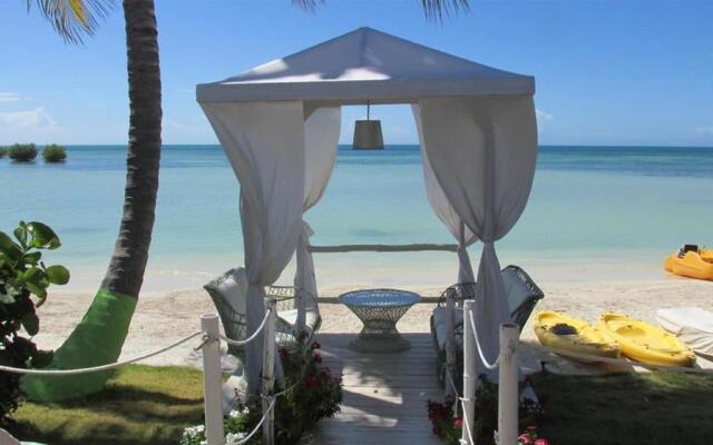 Bahia Salinas Beach Resort & Spa