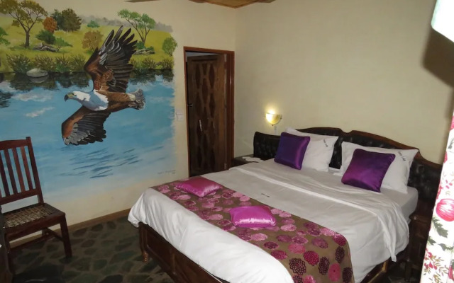Parrot Lodge