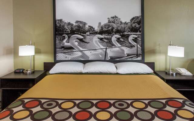 Super 8 by Wyndham Dwight