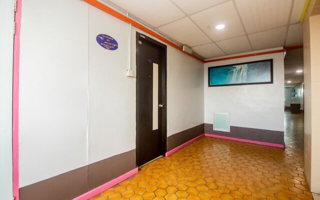 OYO 90124 Payang Puri Baru Hotel