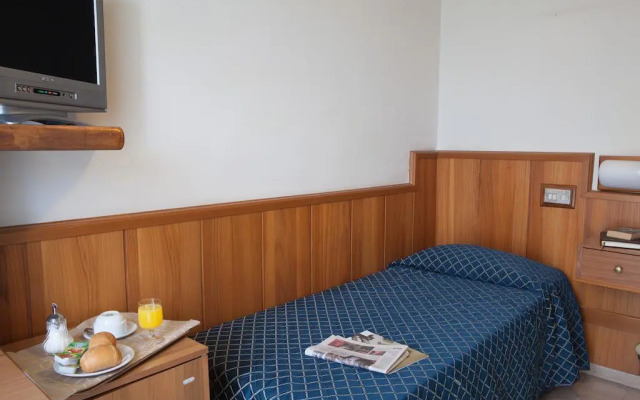 Auto Park Hotel