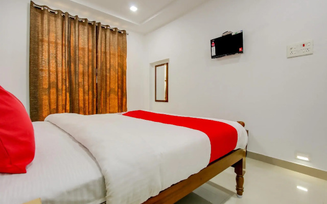 OYO 69625 Mayuraa Residency