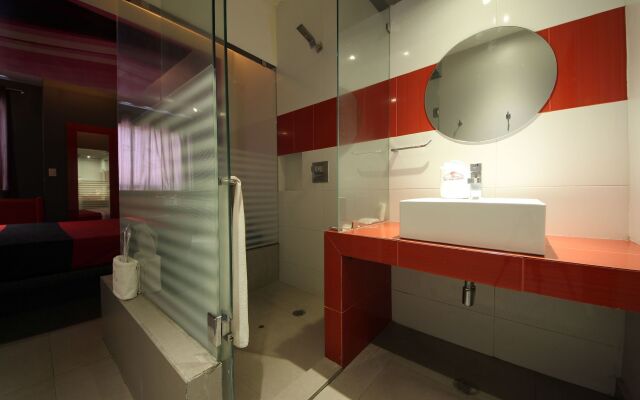 Auto Hotel Marques - Adults Only