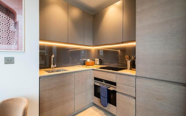 Sensational Studio Apartment in London s Vibrant Canary Wharf