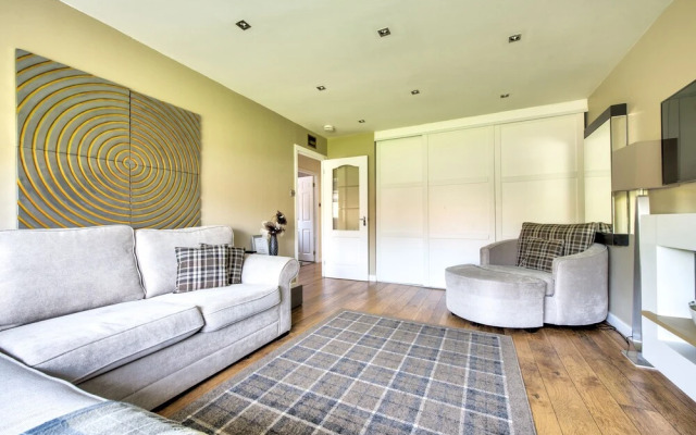 No.17 Serviced Apartment