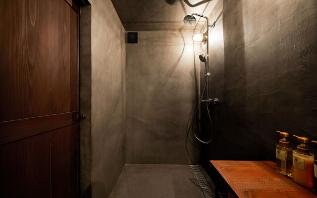 HANARE KYOTO Yasaka Mokusei-an