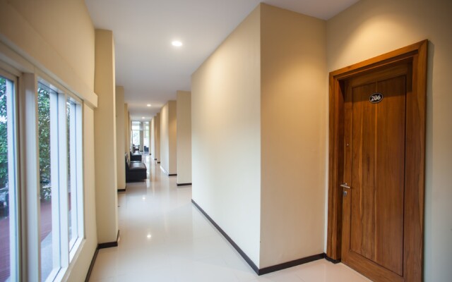 RedDoorz Premium @ Jalan Cengkeh