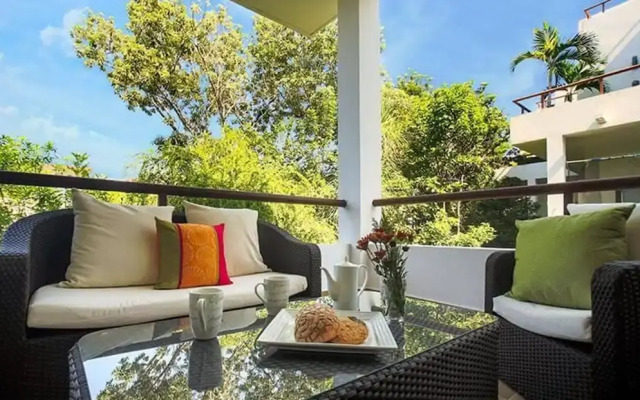 M8 Condo in Tropical Hideaway by Gate48