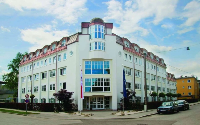 myNext - Riverside Hotel Salzburg