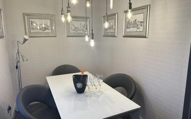 The Sandgate New Immaculate 1-bed Apartment in Ayr