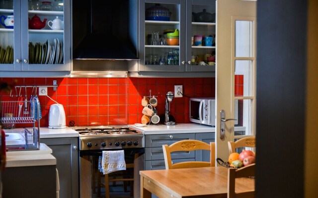 Family Apartment in Nea Smirni