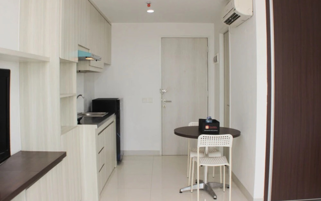 Spacious And Elegant Studio Azalea Suites Apartment