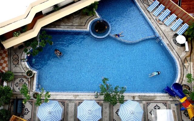 Hotel Grand Tiga Mustika