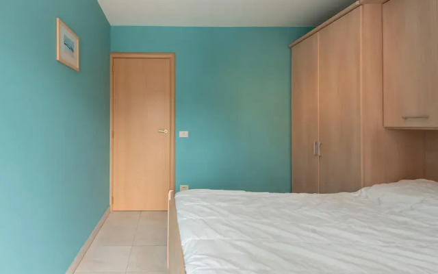 Comfy City Stay Near Sea