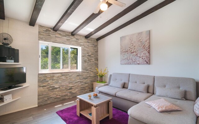 Awesome Home in Plano With Wifi and 2 Bedrooms