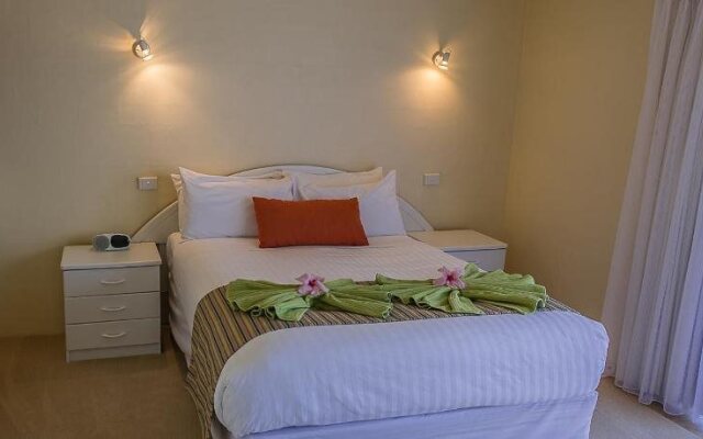 Ocean Breakers Holiday Apartments