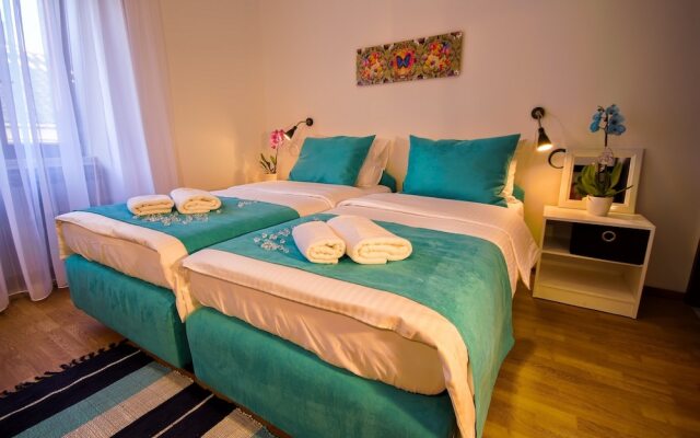 Hotel Omir