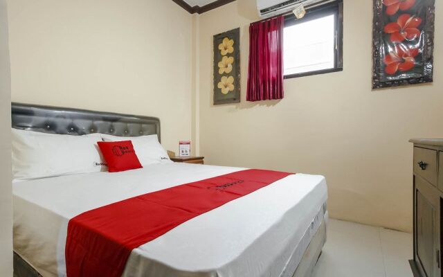 RedDoorz near DBL Arena