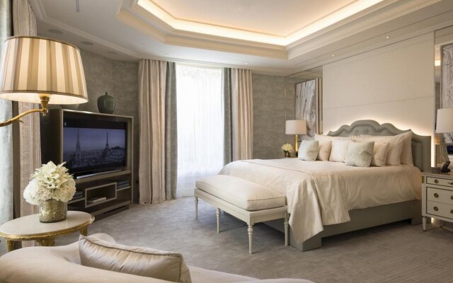 Отель Four Seasons Hotel George V