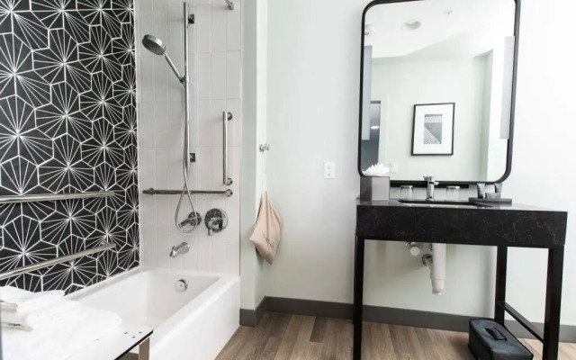 voco The Darwin Atlanta Midtown by IHG