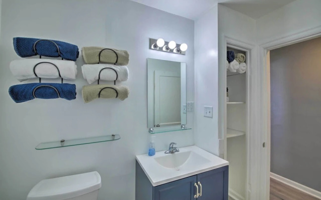 Walk to Speedway & Hall of Fame: Indianapolis Home