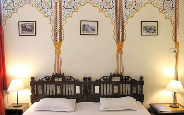 Vinayak Guest House