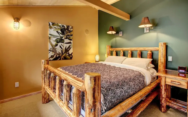 Riverside Ranch with Guest Cabin and Fireplace