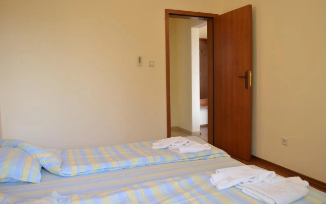 Family hotel Neptun Lozenets