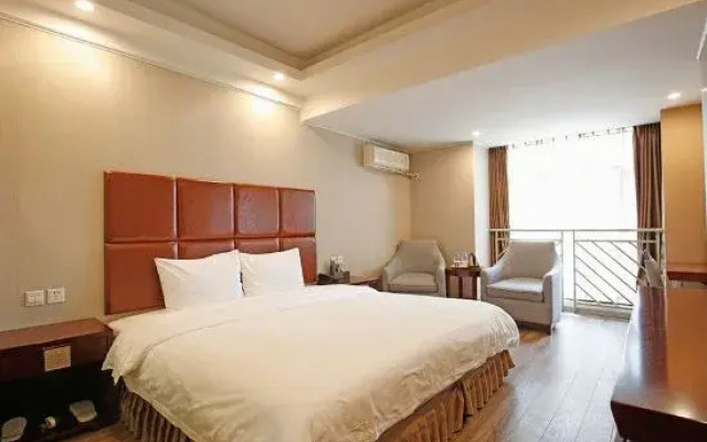 Ripple Hotel (Chengdu Shuhan East Road Yipin Tianxia Metro Station)