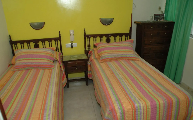 Hostal Ramón y Cajal