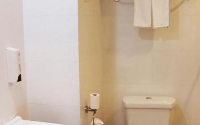 7Days Inn Linyi Yimeng South Shuhe Food Avenue