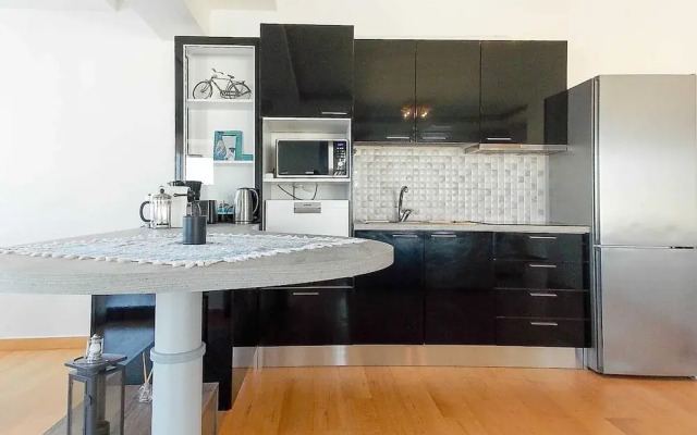 Stylish 2 Bedroom Apartment Spectacular Sea View
