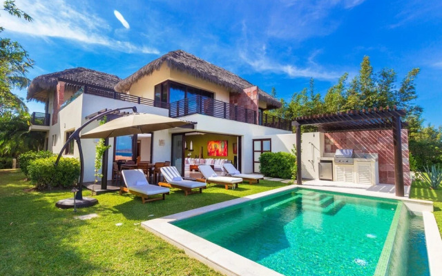 Sunny Vacation Villa 79