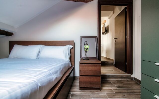 JOIVY Stylish Flat, 5-Minute Metro Trip To Centre