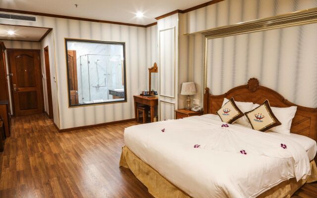 Huong Viet Hotel Quy Nhon - Beachfront