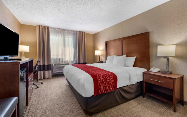 Comfort Inn & Suites Hays I-70