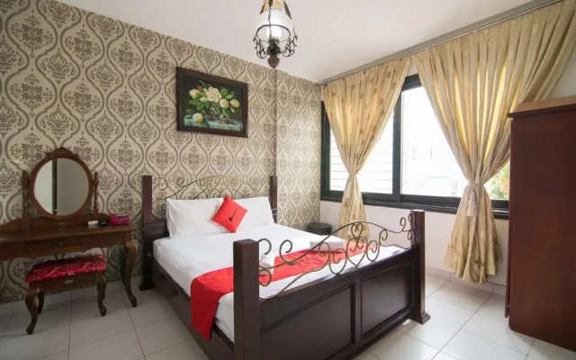 RedDoorz near Gia Dinh Church