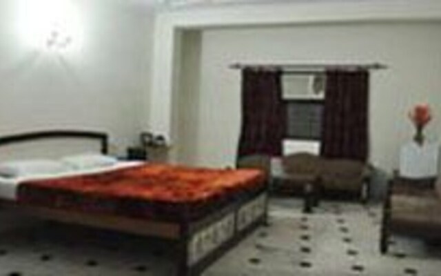 Hotel Daawat Palace