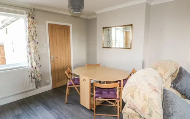 27 Whitegates