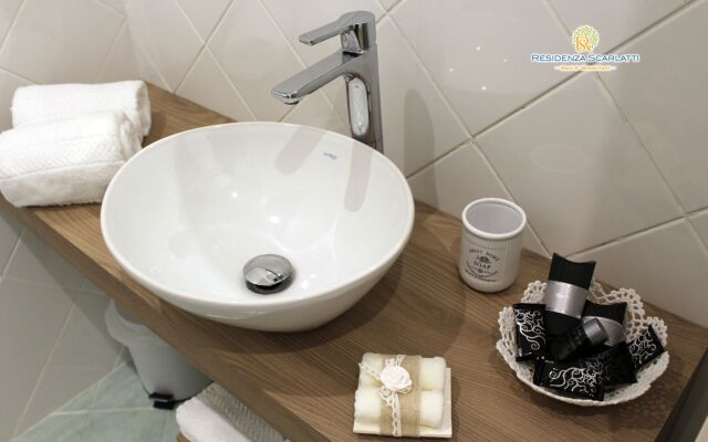 Hotiday Room Collection - Napoli Residenza Scarlatti