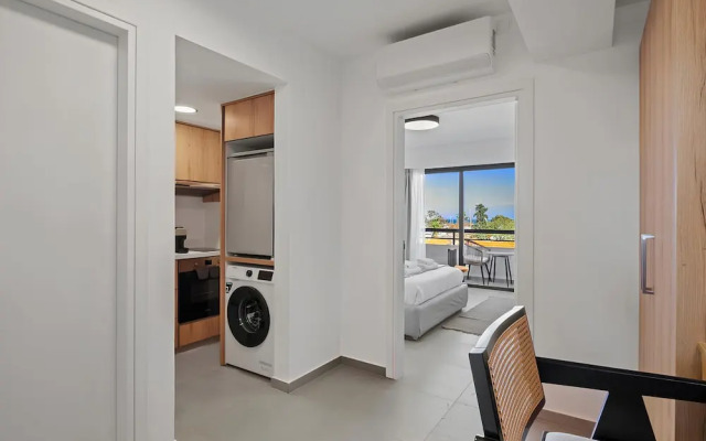 Finikoudes Marina View 202