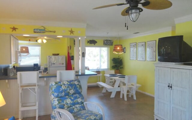 AM Beach Place Unit 4
