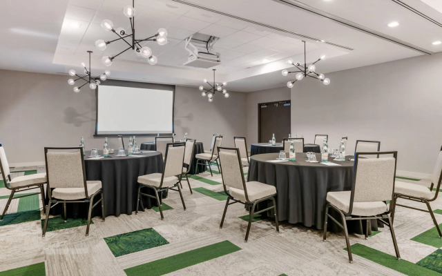 Cambria Hotel St Petersburg-Madeira Beach Marina