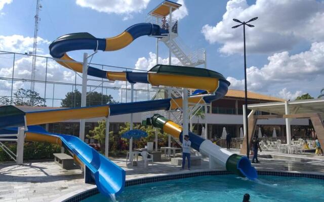 diRoma Fiore 92 muita diversão nas aguas termais
