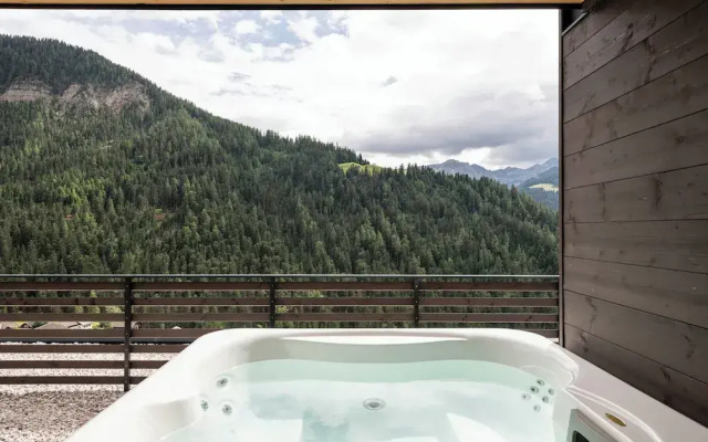 Aois 4 Elements suits