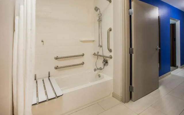 Holiday Inn Express and Suites Jacksonville East by IHG