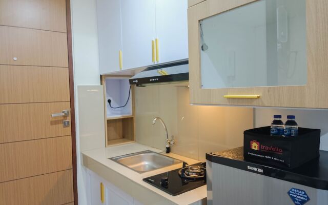 White And Cozy Studio At Vida View Makassar Apartment